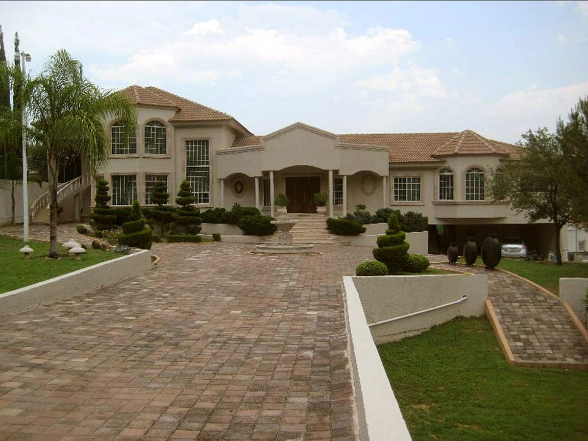 Casa Dr. Garza
